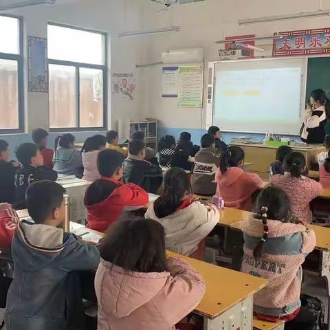 公开课上展风采，听课评课促成长—龙王庙小学听、评课活动