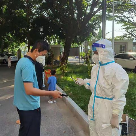 身体力行，义不容辞 --抗疫志愿者符毓周