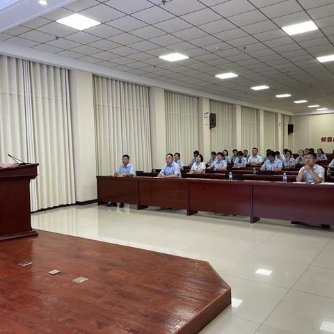 郏县广天村镇银行传达关于存款经营情况分析会议精神