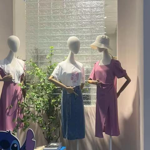 唐县信誉楼朵以女装