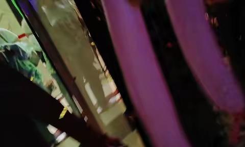 莫道桑榆晚，为霞尚满天