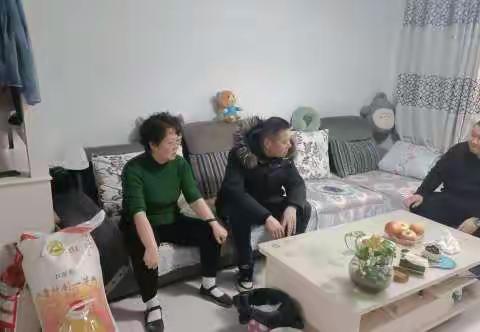 寒冬送暖情意浓，新春问候沁人心