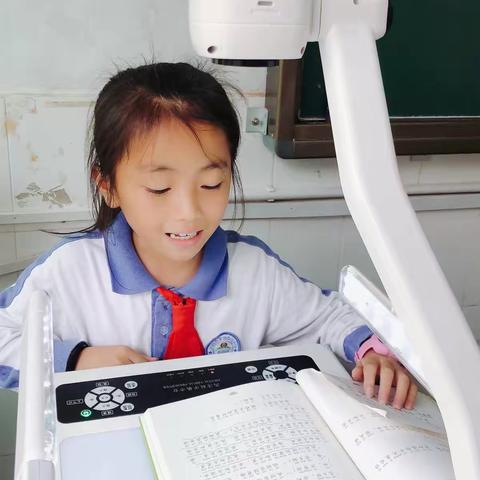 乐享童年趣  美读万卷书