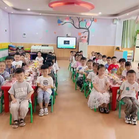 汇克小牛顿幼儿园大二班中秋节主题活动