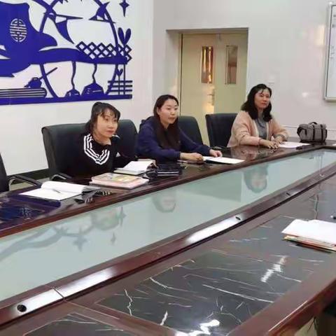 第二小学“以课代训，共研共进”——校内结对帮扶活动