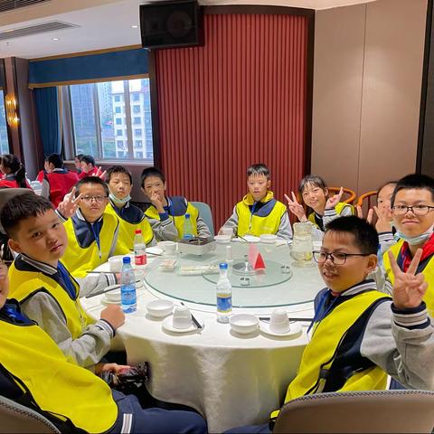 拥抱金秋，快乐研学