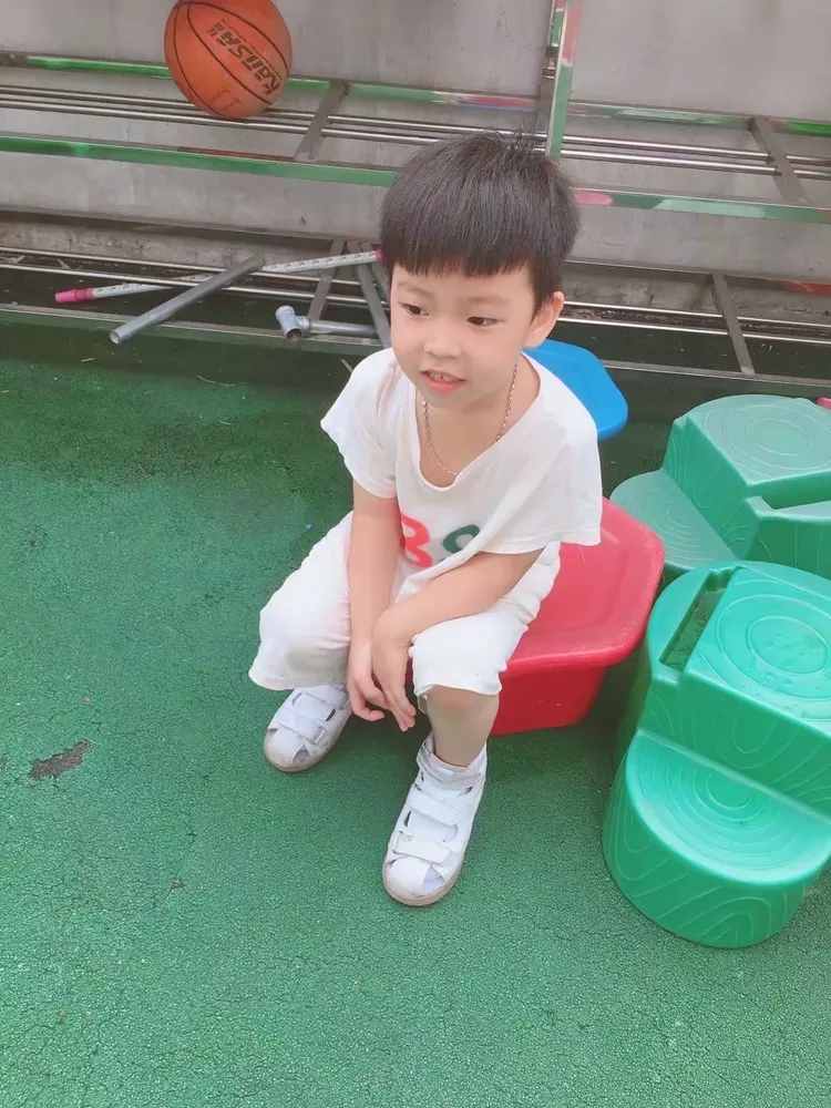 春田花花2019学年第一学期中一班叶子豪———成长岁月