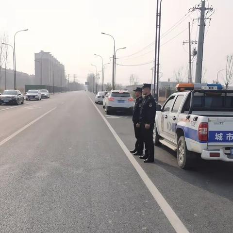 【商河城管】开展校园周边环境整治