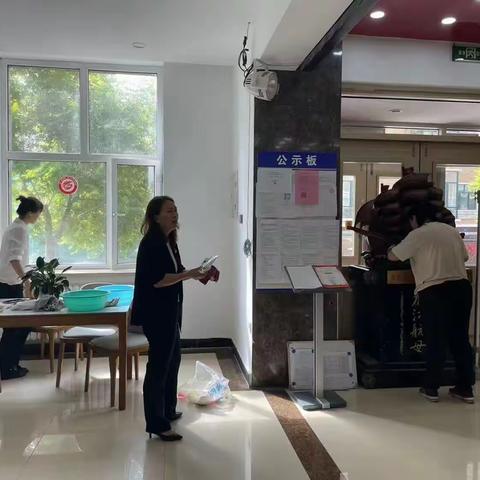 建筑街道开展“创建文明单位，环境卫生大扫除”主题党日活动