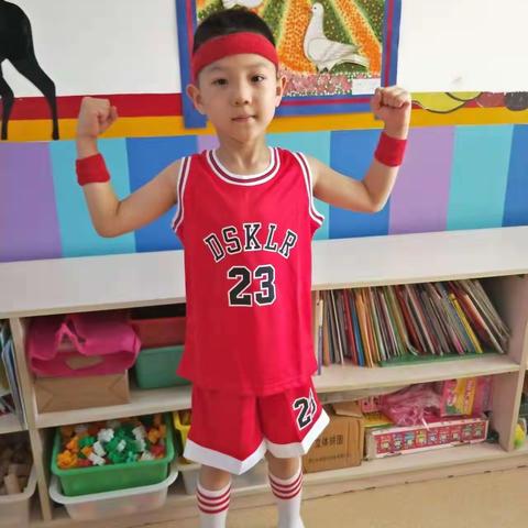 笔墨飘香送春到 小小少年志气高