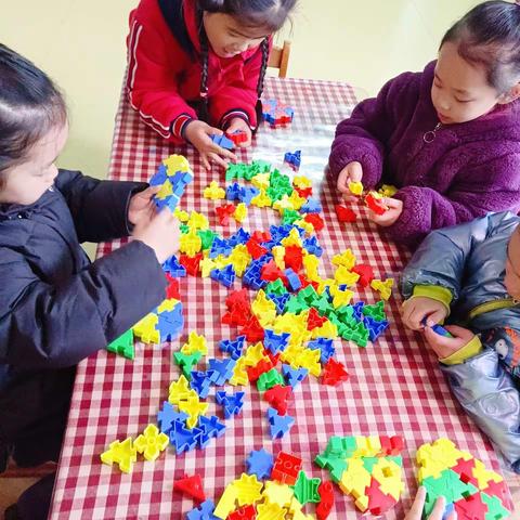 多彩十一月🍁快乐“美”一天——名人苑幼儿园大四班十一月美篇