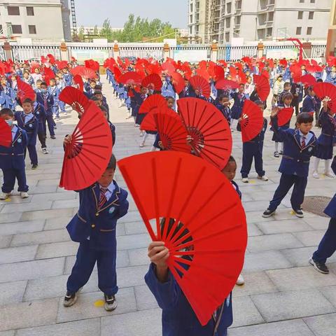 “我运动 我快乐”方城十小一六班第二期作文小报