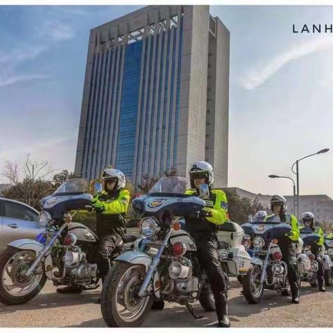 【凝心聚力再出发 交警创城在行动】让道路更通畅 让出行更文明（三）