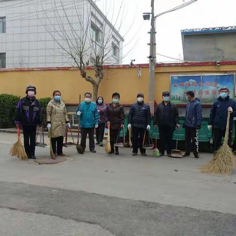 东风街道龙信社区计生协会开展“爱国爱家，守望相助”第32个爱国卫生月主题活动