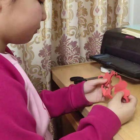 剪纸迎新年——陕州外国语四一班美篇