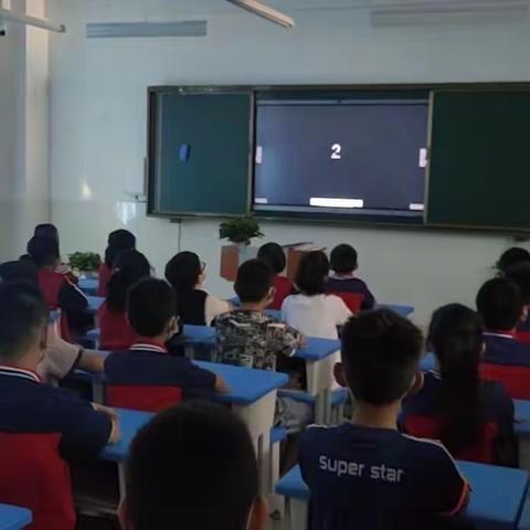 新学期，新起点，新征程，我们一起扬帆起航——韩店中心小学五年级八班