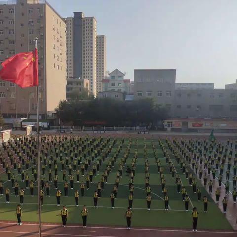 喜迎二十大，弘扬民族文化—记向阳小学戏曲操进校园活动