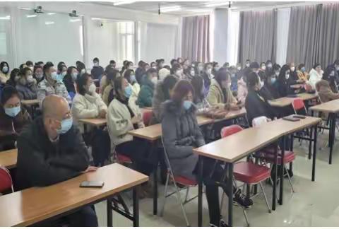 逐梦惟笃行，奋进正当时﻿﻿——铁人学校初中部新学期家长会