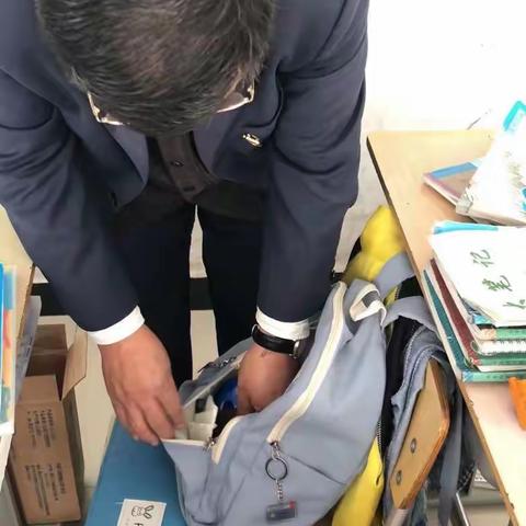 【甘南县长吉岗学校】检查管制刀具、易燃易爆危险品和学生吸烟 保障校园安全———甘南县长吉岗学校开展排查活动