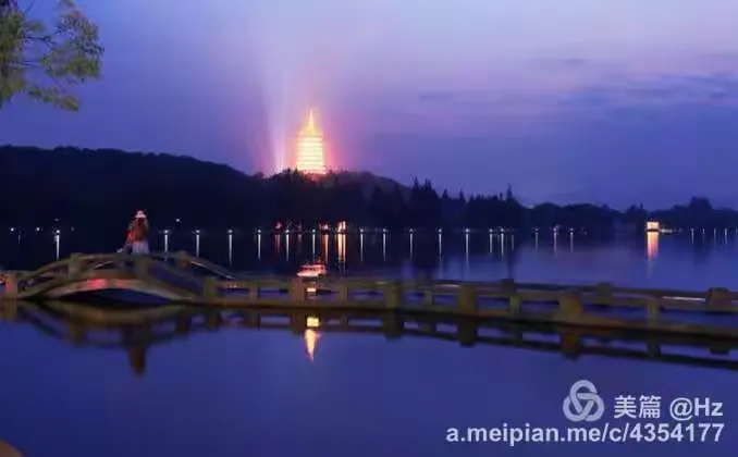 夜泛西湖