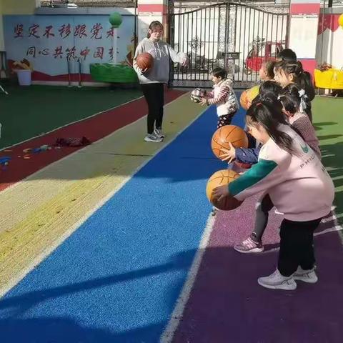 武邑县幼儿园大二班——心存感恩，与爱同行❤️