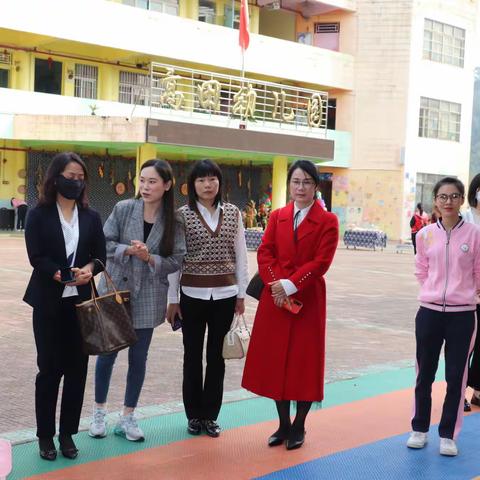 深耕细研聚智慧 潜心蓄力行致远——广东省“新课程”项目参与园研究中期汇报暨专家入园指导活动