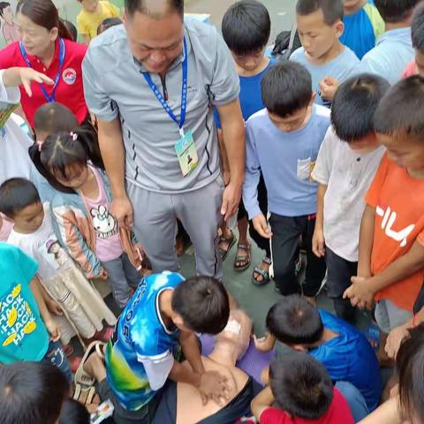 安全护航，预防溺水。———纳洞小学“防溺水“安全教育讲座。