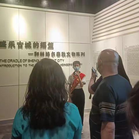 “铸牢中华民族共同体意识，弘扬优秀传统文化”——园区一小开展“我是小小讲解员” 社会实践活动