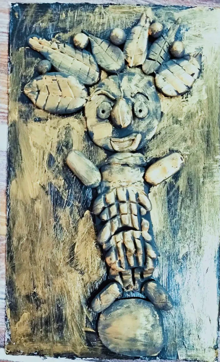 2019年7月10日美术课之金色丙烯轻粘土画