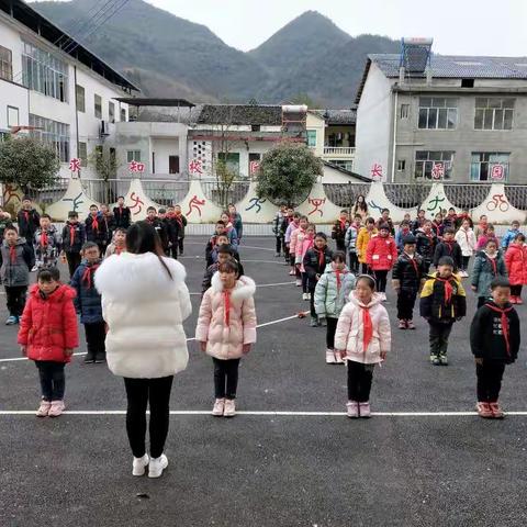 开学“诈骗季”家长需警惕                        ——顶星完小