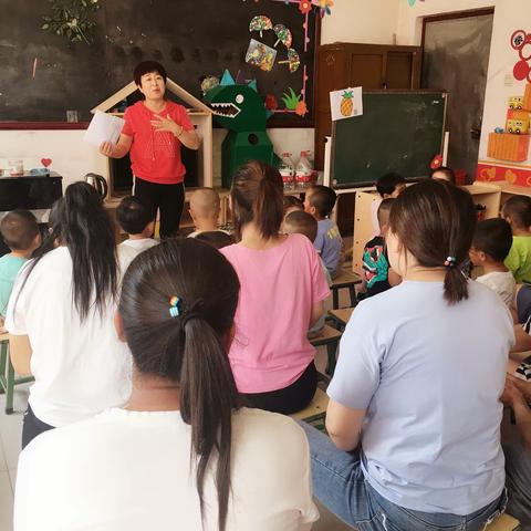 【温泉中心校范石滩幼儿园】小班期末汇报