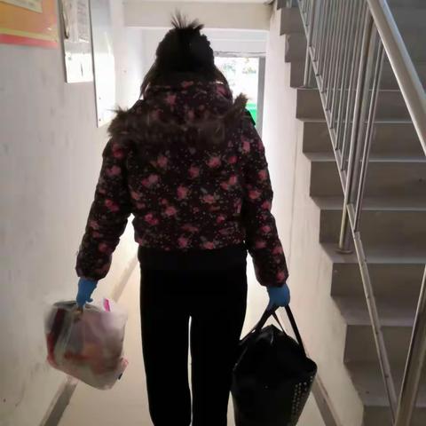 骊山街道西关社区退役军人服务站3月5日学雷锋活动