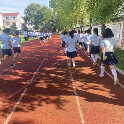 努力奔跑，不负韶华-龙游县石佛小学第十九周值周小结