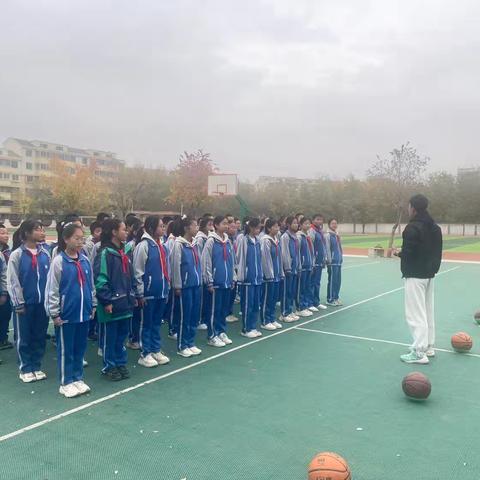 “体”现风采，共“研”成长