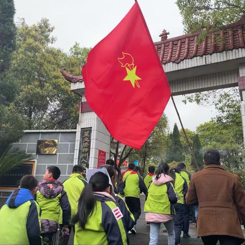 普迹完小清明节烈士塔祭扫活动