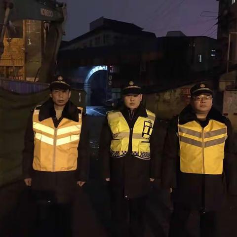 12.26治超夜间执法