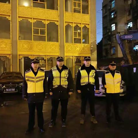 12.25治超夜间执法