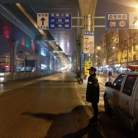 1.3治超夜间执法