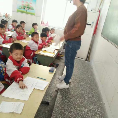 （陈艳敏）一二年级语文公开课进行中