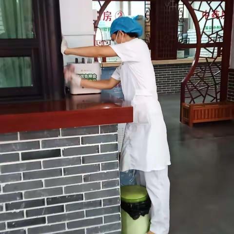 文昌市中医院8月20日全院大扫除