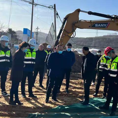 凝心聚力鼓干劲，春节慰问暖人心——站街镇节前到灾后重建工地慰问一线工人