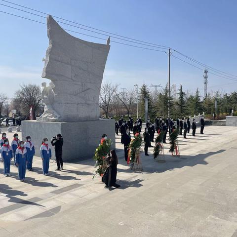 缅怀革命先烈，弘扬民族精神