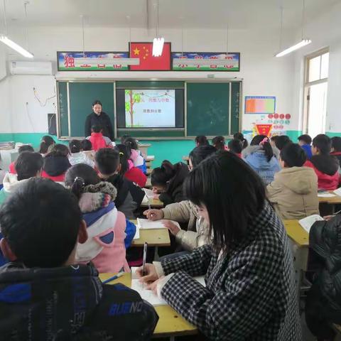 春暖花开季，扬帆又启航，学习不懈步，教研促成长——记马岭岗镇中心小学分校听评课活动