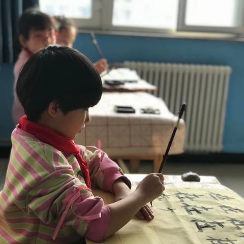 海区九小低段书法社团展示