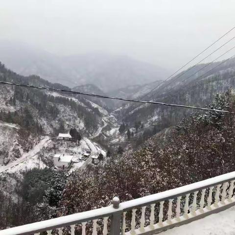 雪中送炭济危困   扶贫赞歌飞天外