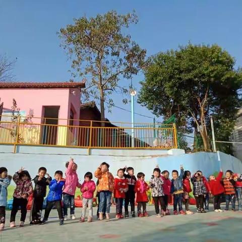 给孩子一缕阳光，孩子会给你一个太阳！☀