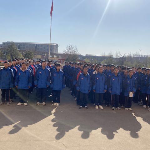 小小的奖品，大大的爱——相沟中学八年级阶段总结