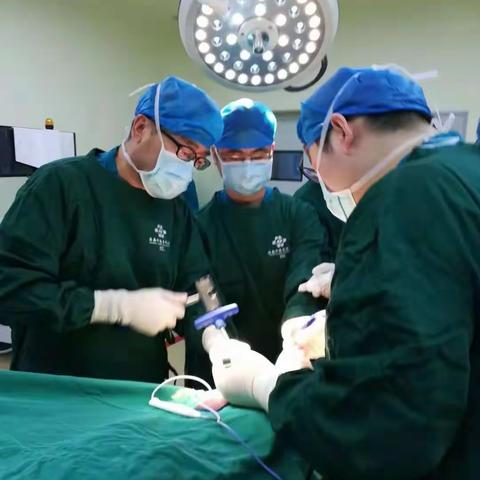 赞！13分钟完成96岁老人换髋手术