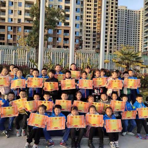 十一月之星⭐星光闪耀✨✨