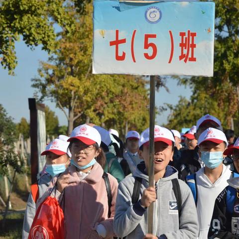 龙湖中学2022级5班劳动教育实践活动